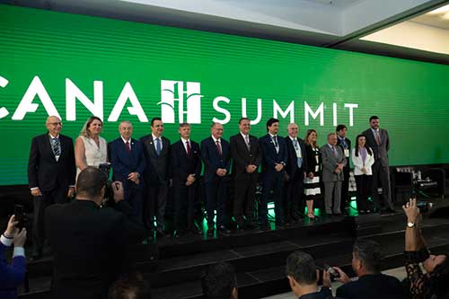 Alckmin e Fávaro prometem favorecer etanol durante abertura do Cana Summit