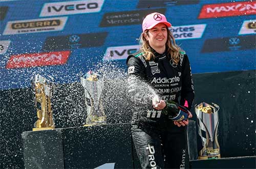 Bia Figueiredo leva o Mercedes-Benz Actros à vitória na Copa Truck em Londrina