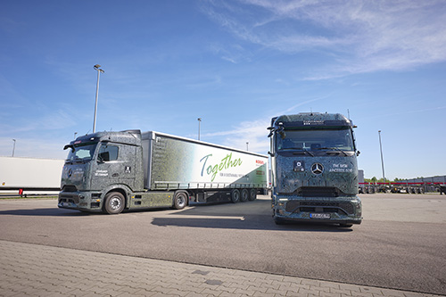 Empresas da Alemanha recebem os primeiros caminhões elétricos Mercedes-Benz eActros 600 para testes em suas frotas