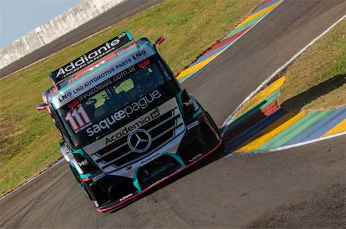 Bia Figueiredo leva o Mercedes-Benz Actros à vitória na Copa Truck em Londrina