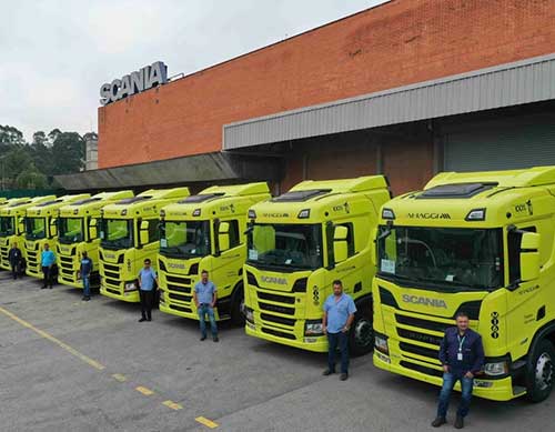 AMAGGI recebe primeiros caminhões movidos a B100 na fábrica da Scania