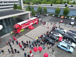 "Maior viagem rodoviária elétrica do mundo" Danfoss apresenta a eletrificação de veículos pesados com um caminhão elétrico em uma viagem até Le Mans