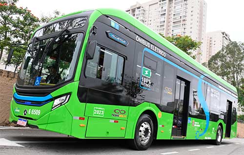 Ônibus elétrico fabricado pela Mercedes-Benz do Brasil chega ao mercado argentino