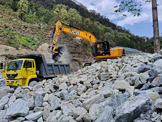 Infraestruturas: quando com a MB Crusher se constrói em vez de quebrar (ok, talvez quebrar um pouco, porém é por uma boa causa)