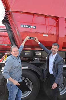 Randon entrega lote exclusivo de produtos à Cocal Transportes