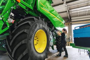 Trelleborg Tires conta com a rede John Deere para sua expansão de pneus agrícolas no Brasil