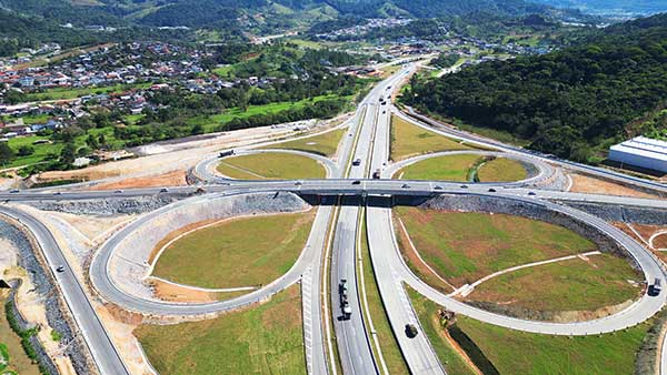 Universitários dividem prêmio de R$37 mil com pesquisas de Mobilidade Sustentável