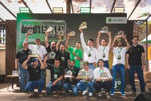John Deere realiza competição para encontrar o melhor consultor técnico de serviço do Brasil
