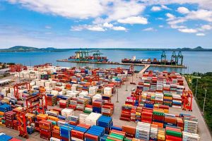 Porto Itapoá é o maior movimentador de contêineres do Sul do Brasil