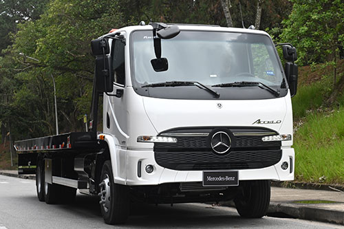 Mercedes-Benz lança Linha Accelo com novo design e mais capacidade de carga, ingressando no segmento de caminhões médios com 11 toneladas de PBT