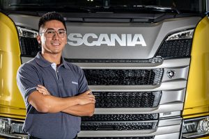 Scania amplia oferta de soluções para redução de CO2 com lançamento de seu primeiro caminhão elétrico