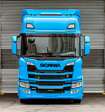Scania amplia oferta de soluções para redução de CO2 com lançamento de seu primeiro caminhão elétrico