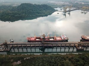 VLI quebra recorde histórico de embarque único de açúcar no Tiplam