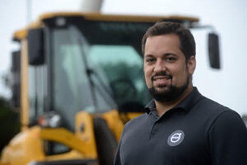 Volvo lança escavadeira compacta ECR40 no Brasil