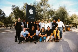 Brasileiros andam de carro autônomo e lançam ferramenta de IA no Vale do Silício