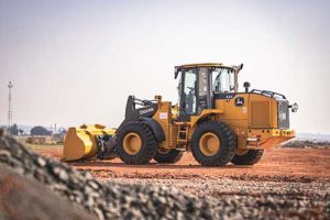 John Deere apresenta as inéditas pás-carregadeiras Versão P com foco no conforto do operador