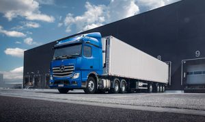 Trimble e Mercedes-Benz firmam parceria para conectar inteligência e segurança em um único caminhão