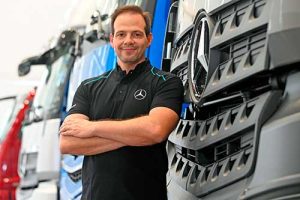 Mercedes-Benz inicia as vendas do Actros “Estrela Delas”, que passa a integrar o portfólio de caminhões da marca