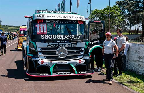 Bia Figueiredo utiliza a força e performance do Mercedes-Benz Actros na defesa da liderança da Copa Truck em Curvelo