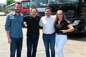 Tombini testa, aprova e adquire 160 caminhões extrapesados Mercedes-Benz Actros 2553 6x2