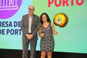 Porto Itapoá recebe Prêmio Amigo do Leão por doações ao Fundo do Idoso