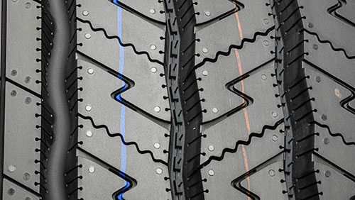 Cantu apresenta pneu Speedmax com oito anos de garantia