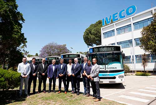IVECO BUS e OVERBUS entregam primeiros 20 ônibus a gás natural para o transporte urbano em Córdoba, na Argentina