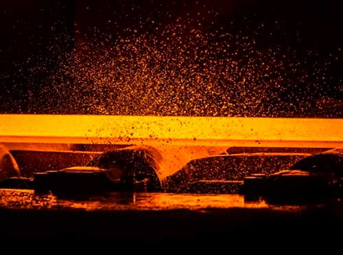 Hardox®, a chapa de alta resistência ao desgaste líder de mercado comemora 50 anos e agora é produzida com zero emissões. 