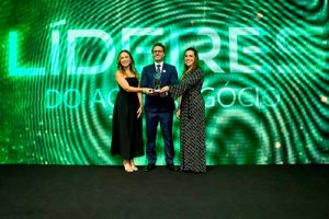 Strada é reconhecida como destaque em Logística e Distribuição no prêmio Líderes do Agronegócio 2024