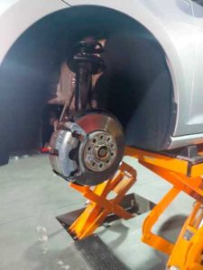 Situações que podem indicar desgaste do cilindro mestre do freio do veículo