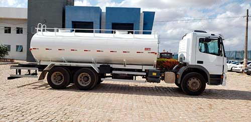 Implementos São Paulo vende 13 Tanques-pipa para a CLC