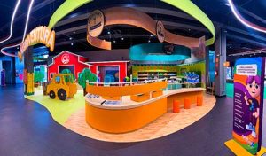 JBS inaugura minimercado lúdico no Museu da Imaginação em São Paulo