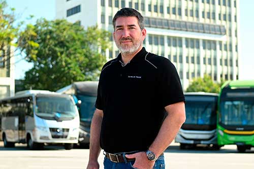 Mercedes-Benz do Brasil testa ônibus elétrico eO500U no Chile