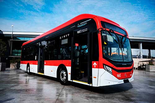 Mercedes-Benz do Brasil testa ônibus elétrico eO500U no Chile