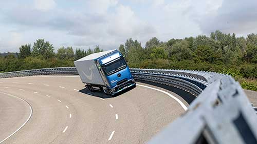 Mercedes-Benz Trucks recebe da Amazon o pedido de mais de 200 caminhões elétricos eActros 600