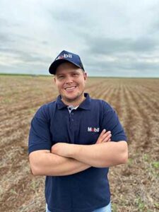 Mobil™ faz ativação com influenciador João Pierobon em evento Dia de Campo