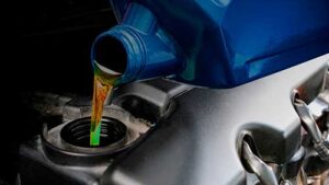 Óleo lubrificante correto aumenta economia de combustível e vida útil do motor