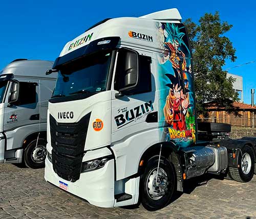 Buzin Transportes inova com caminhões temáticos e planeja personalizar mais 200 unidades em 2025