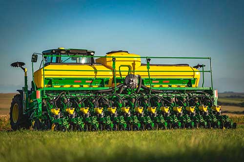 John Deere lança série de plantadeiras PL1200 e Carreta Graneleira GreenSystem no Show Rural Coopavel 2025