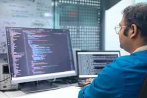 ABB investe em startup que aplica IA em manutenção de ativos industriais