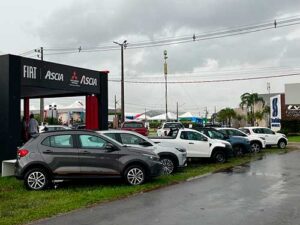 Produtores rurais resgatam carros com pontos acumulados na compra de insumos durante o Show Safra 2025