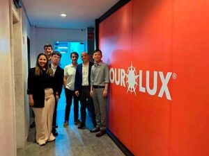 Expansão dos negócios: Ourolux firma parceria com SolaX Power e inicia comercialização de sistemas de armazenamento de energia