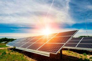 Minasligas e Auren firmam parceria para autoprodução de energia solar