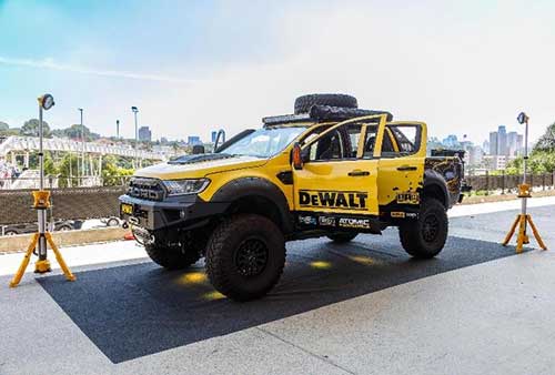 No ENICS, DEWALT apresenta ferramentas a bateria de altíssima performance e inovações para o segmento de drywall