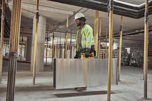 No ENICS, DEWALT apresenta ferramentas a bateria de altíssima performance e inovações para o segmento de drywall