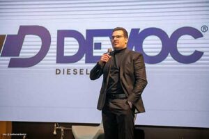 Devoc estreia na Automec 2025 e apresenta portfólio de peças para motor diesel
