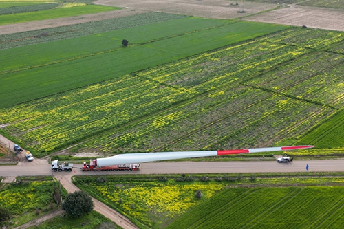  BASTIDORES DA SUSTENTABILIDADE COM A FPT INDUSTRIAL: MOTORES DA MARCA ASSUMEM A LIDERANÇA COM A ASTRA NO COMPLEXO DESAFIO DE TRANSPORTAR PÁS DE TURBINAS EÓLICAS