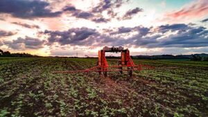 Hural Dynamics lança primeiro pulverizador elétrico autônomo do Brasil durante Agrishow