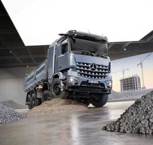 Mercedes-Benz Trucks apresenta o novo eArocs 400 totalmente elétrico na feira Bauma 2025