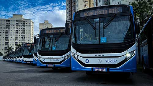Mais de 260 ônibus Mercedes-Benz OF 1721 L com suspensão pneumática operam na renovada frota de Goiânia